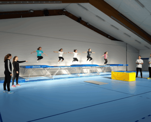 Trampolin_Schnuppertraining_KI_generiert